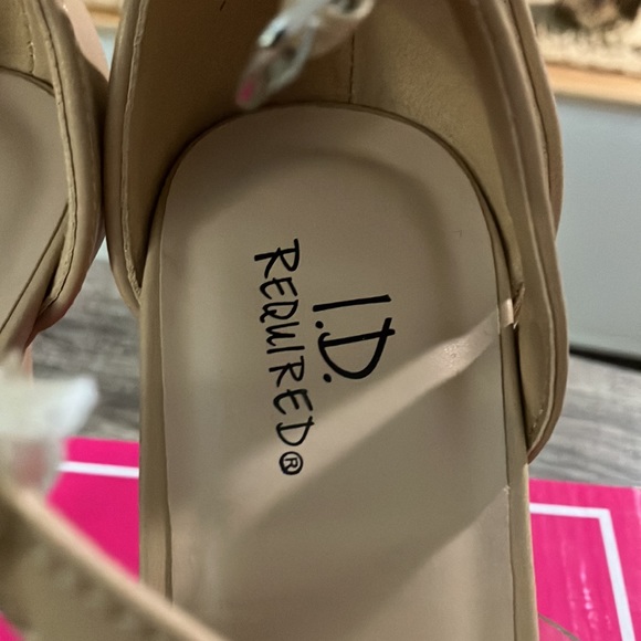 Nude Heels - Picture 10 of 13